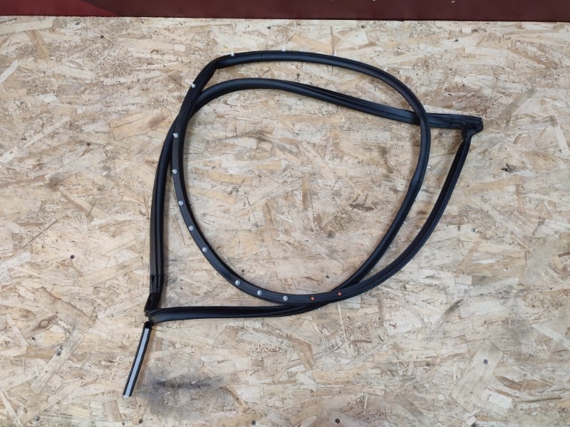 Уплотнитель двери - фото 6