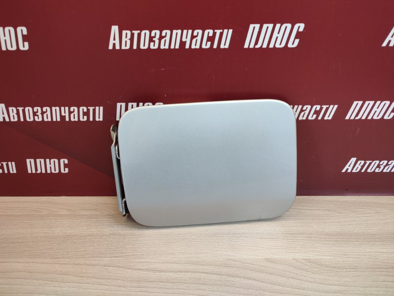 Лючок бензобака - фото 1