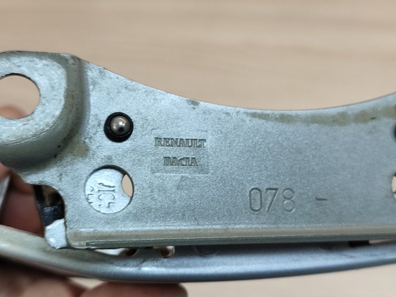 Лючок бензобака - фото 9