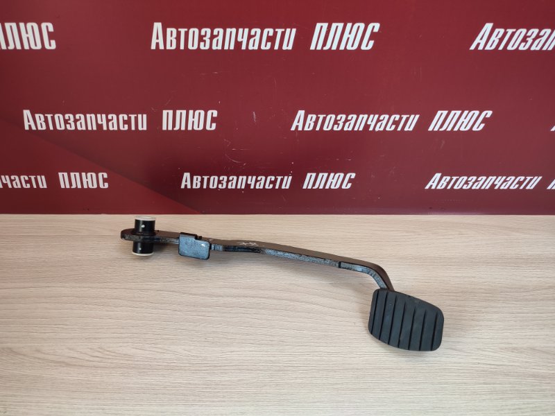 Педаль тормоза - фото 1