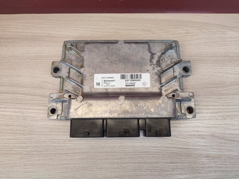 Блок управления двигателем - фото 2