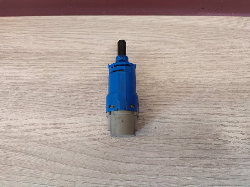 Датчик педали сцепления - фото 3