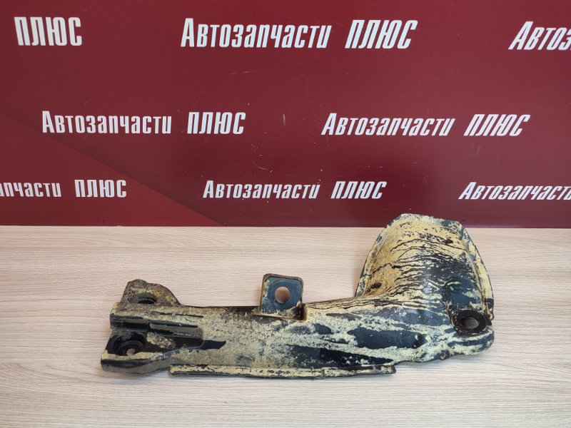 Защита датчика ABS - фото 1