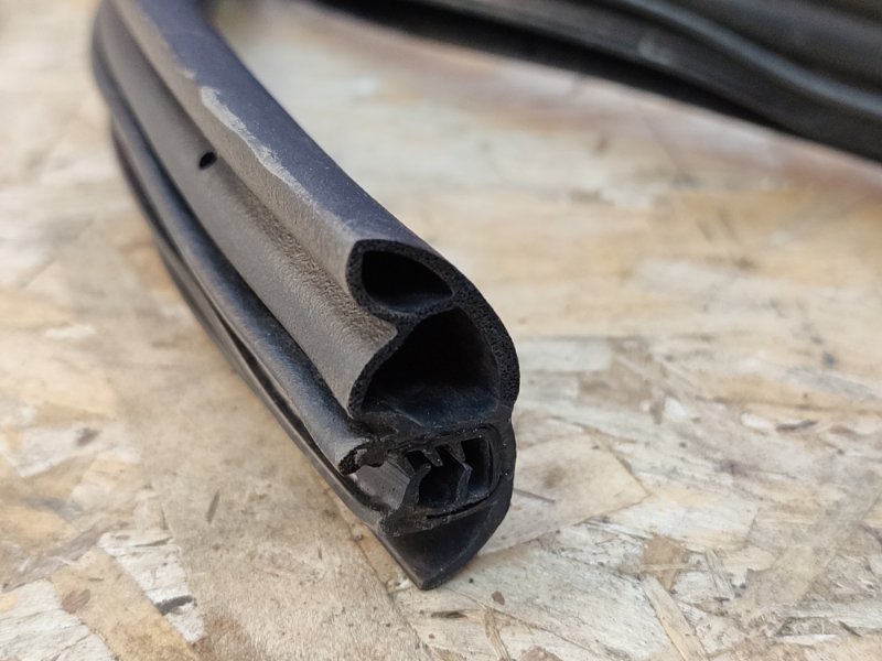 Уплотнитель проема      двери - фото 6