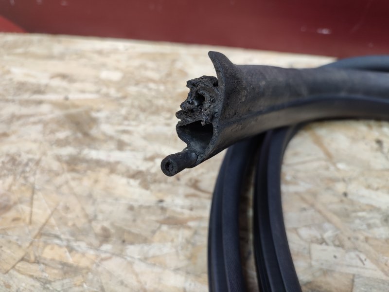 Уплотнитель проема      двери - фото 6