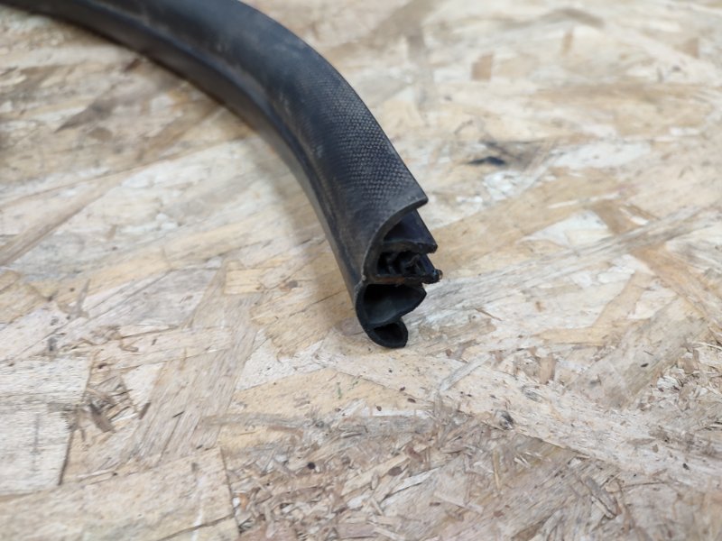 Уплотнитель проема      двери - фото 7