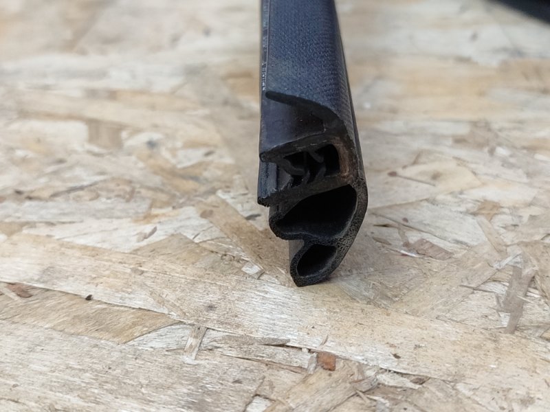 Уплотнитель проема      двери - фото 6