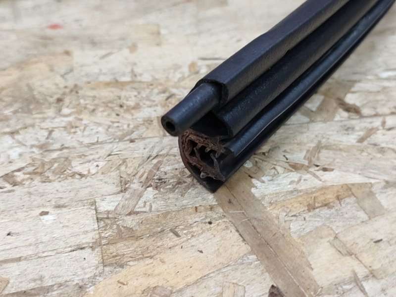 Уплотнитель проема      двери - фото 7