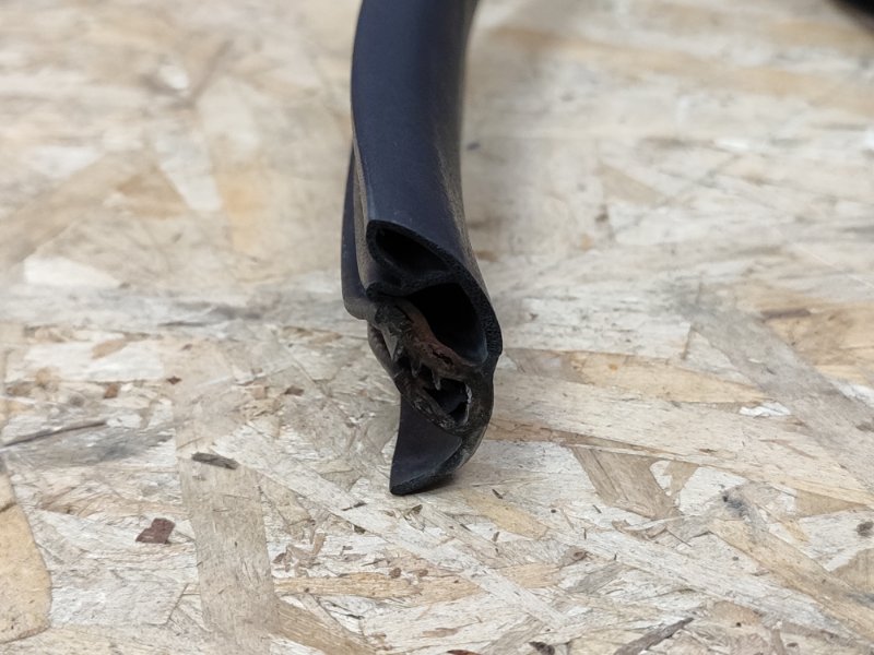 Уплотнитель проема      двери - фото 6