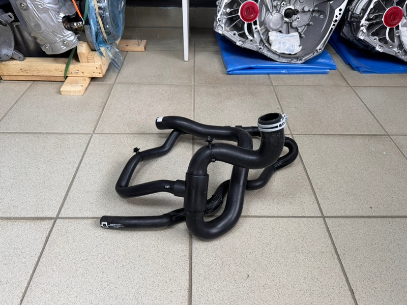 Патрубок радиатора - фото 1