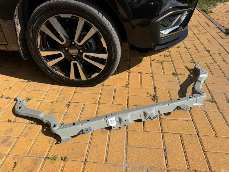 Верхняя накладка телевизора - фото 2