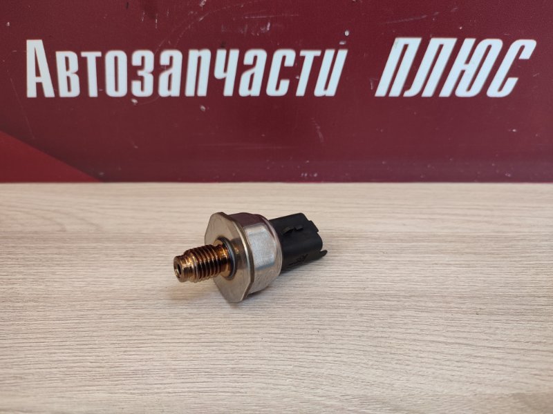 Датчик давления топлива - фото 1