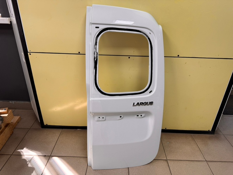 Дверь багажника - фото 1