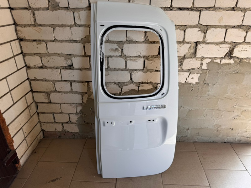 Дверь багажника - фото 1