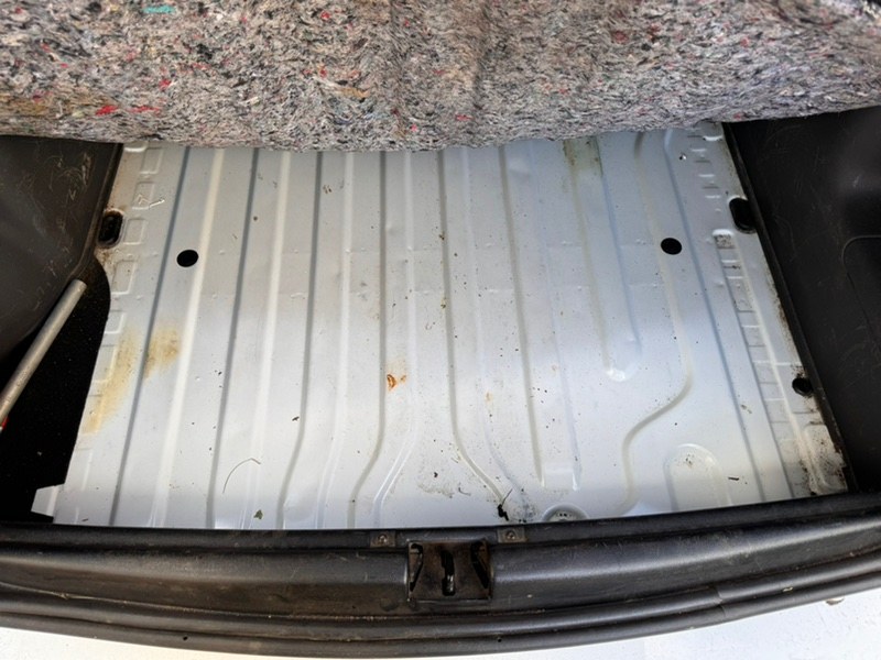 Ниша запасного колеса - фото 1