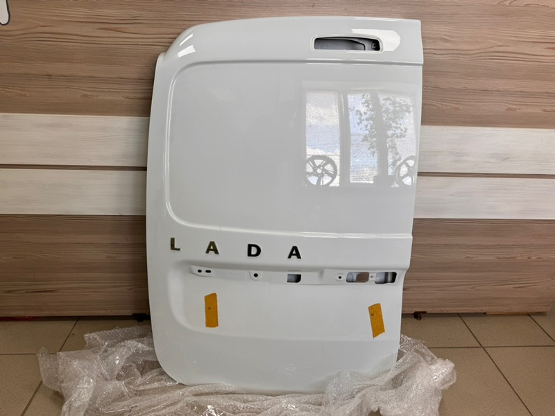 Дверь багажника - фото 1