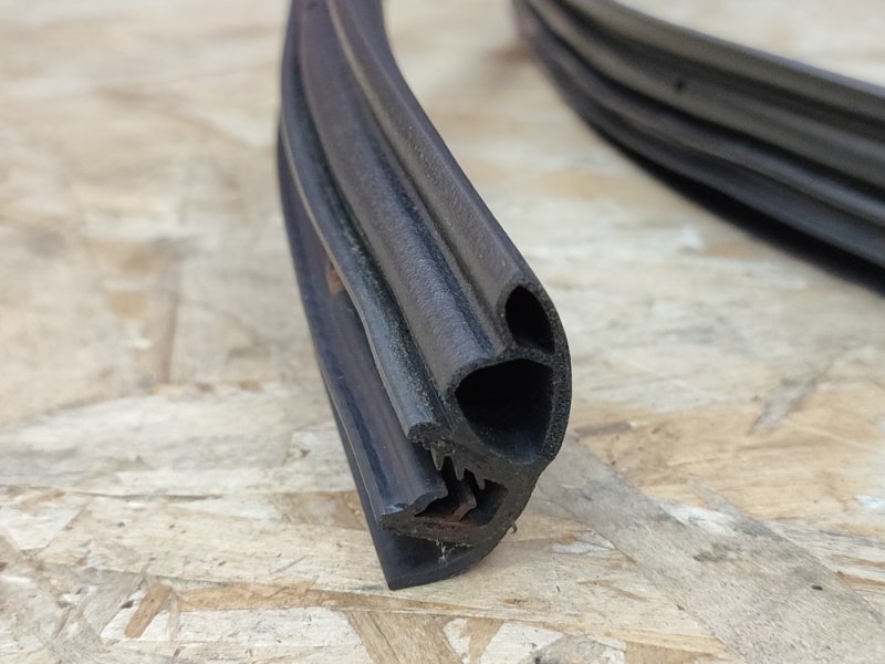 Уплотнитель проема      двери - фото 6