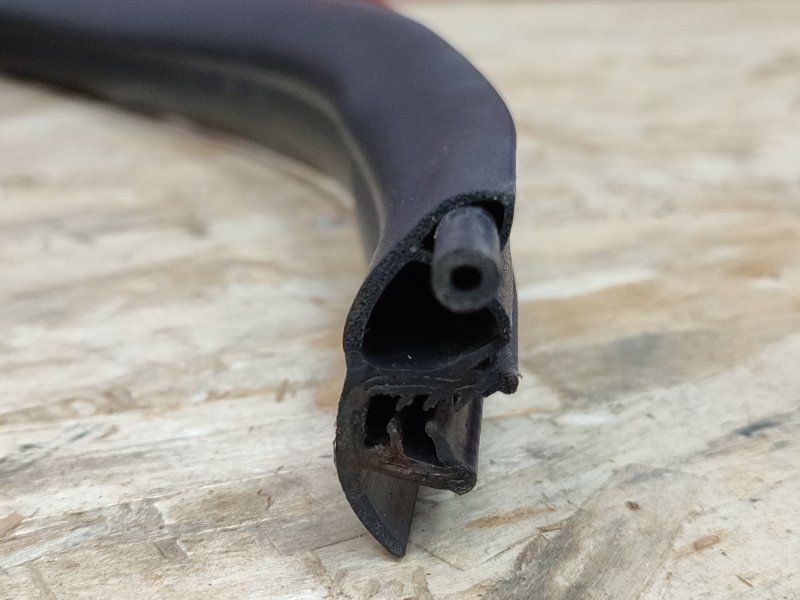 Уплотнитель проема      двери - фото 7