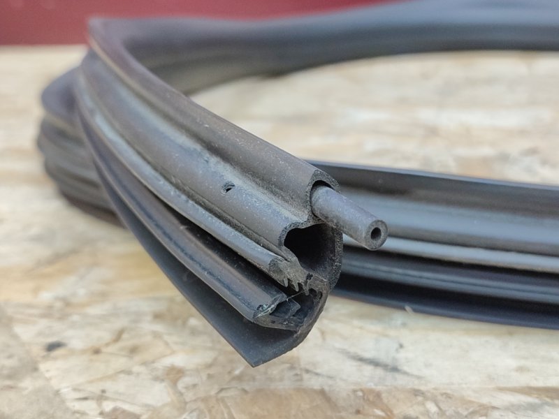 Уплотнитель проема      двери - фото 6