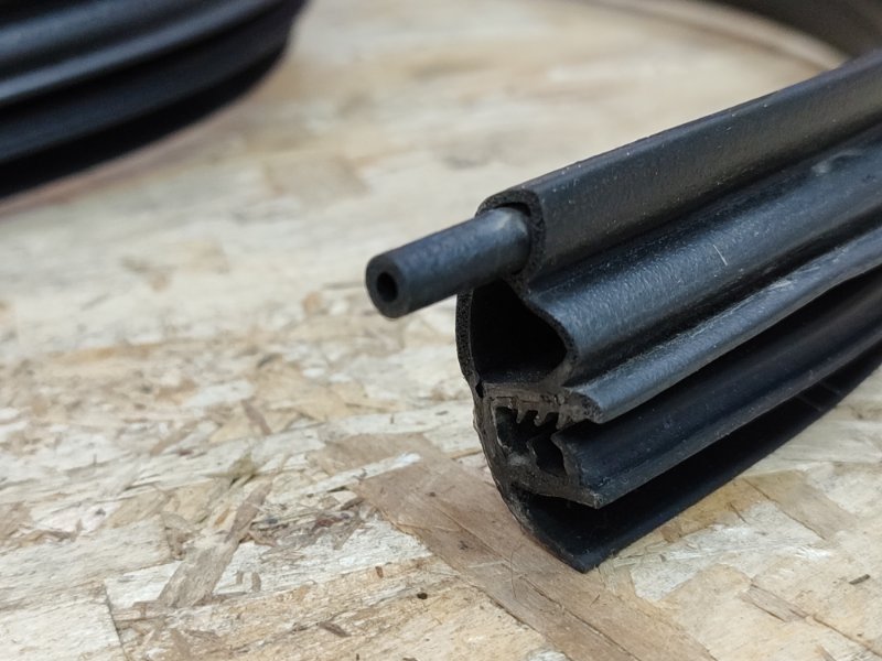 Уплотнитель проема      двери - фото 7