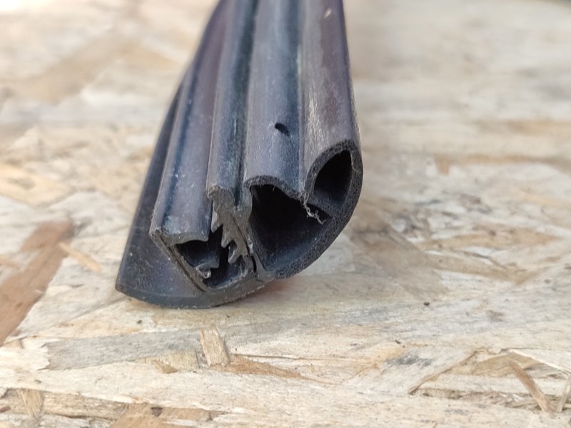 Уплотнитель проема      двери - фото 6