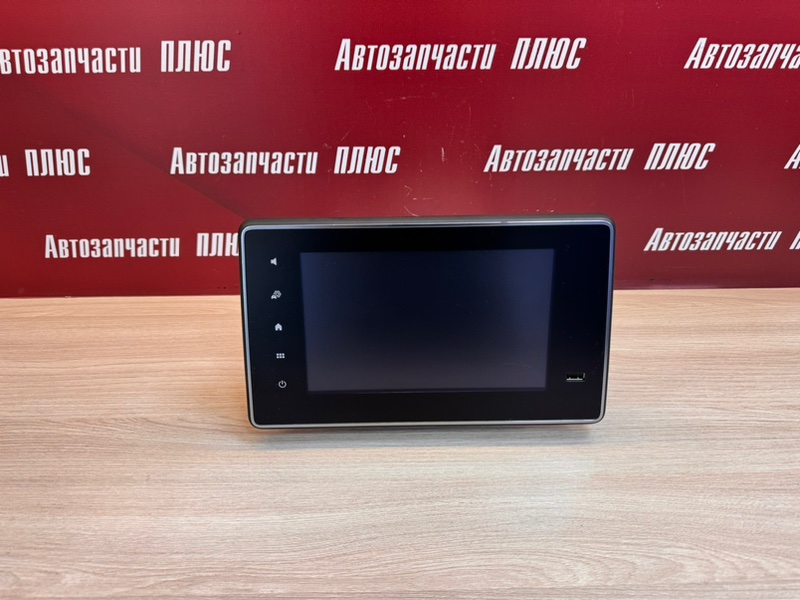 Штатная магнитола - фото 1