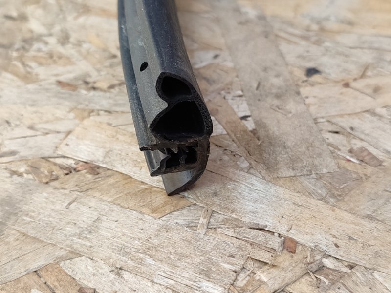 Уплотнитель проема      двери - фото 6