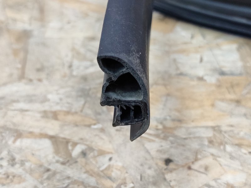 Уплотнитель проема      двери - фото 6