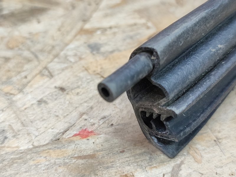 Уплотнитель проема      двери - фото 7