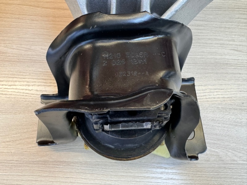 Подушка двигателя правая гидравлическая - фото 3