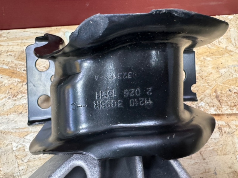 Подушка двигателя - фото 2