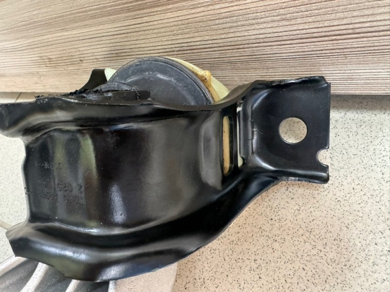 Верхняя  подушка двигателя - фото 3