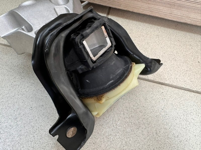 Верхняя  подушка двигателя - фото 4