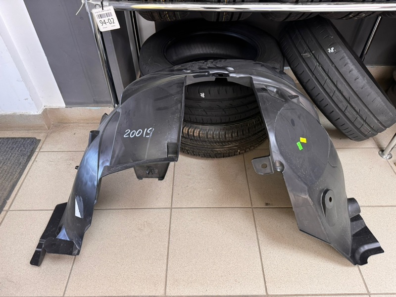 Подкрылок - фото 1