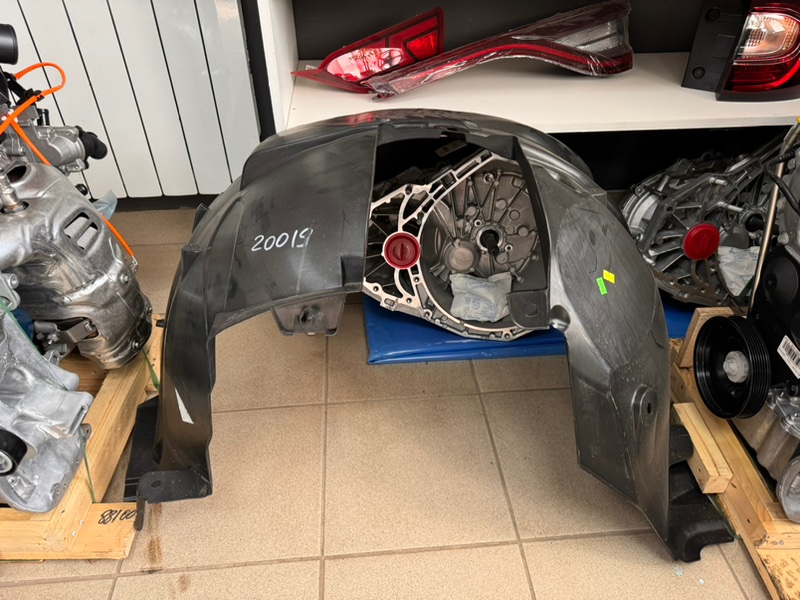 Подкрылок - фото 1