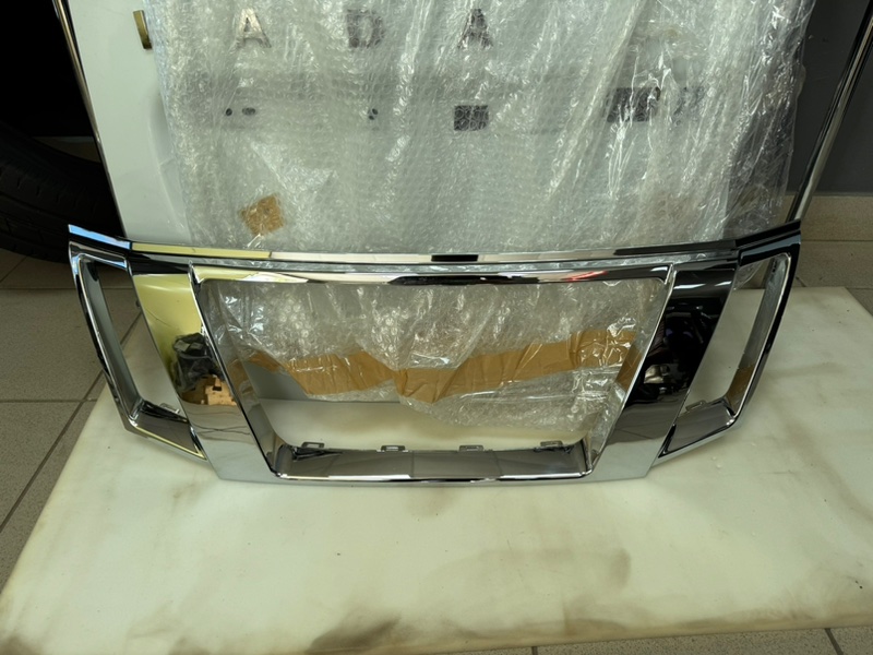 Хром решетки радиатора - фото 1