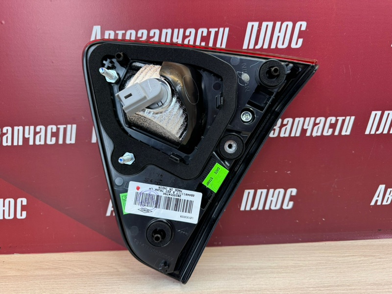 Фонарь крышки багажника - фото 8