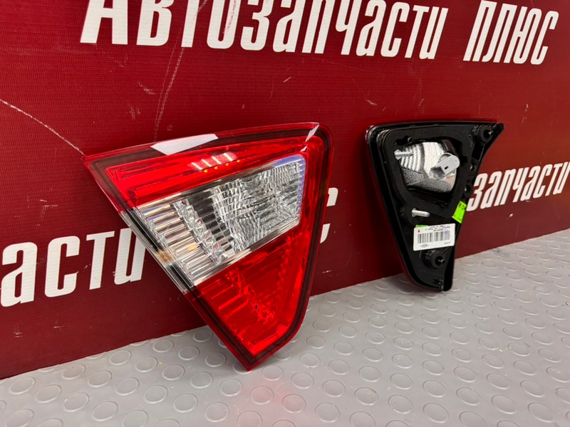 Фонарь крышки багажника - фото 2