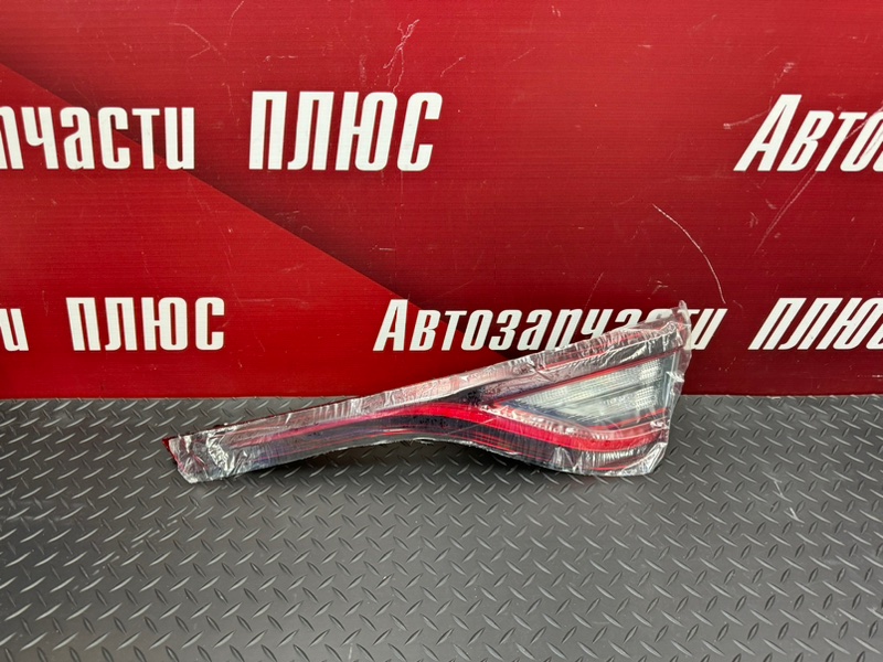 Фонарь крышки багажника - фото 1