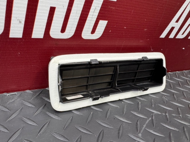 Клапан вентиляции салона - фото 2