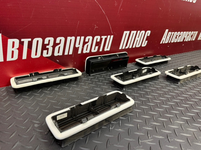 Вентиляционный клапан багажника - фото 4