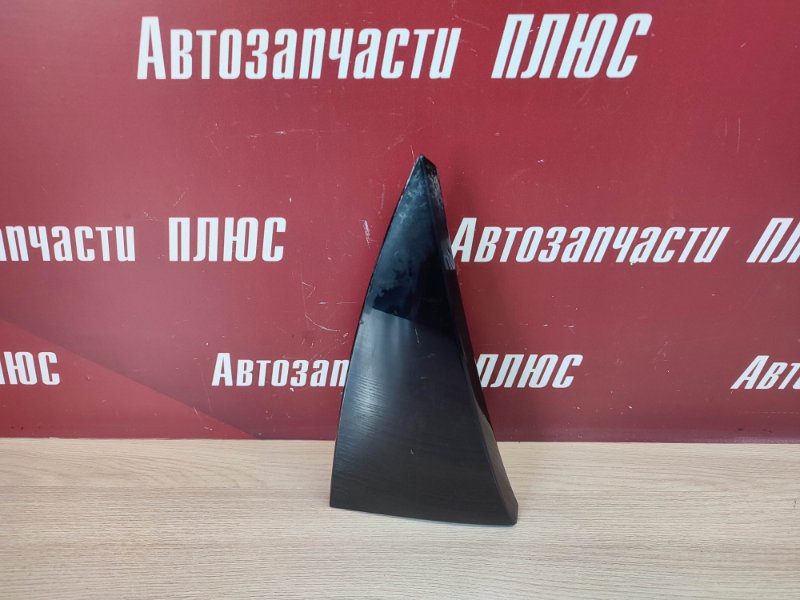 Накладка двери багажника - фото 1