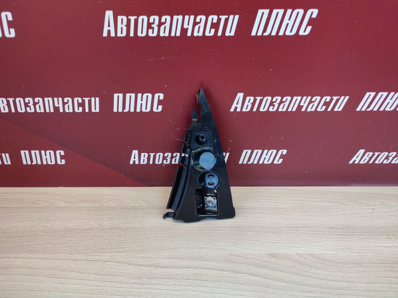Накладка двери багажника - фото 1