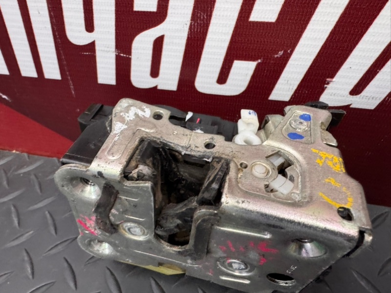 Замок      двери - фото 8