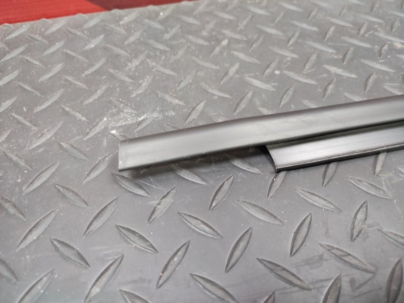 Уплотнитель стекла двери внешний - фото 6