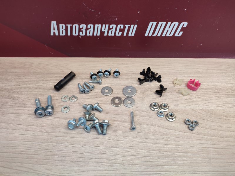 Крепеж двери - фото 1