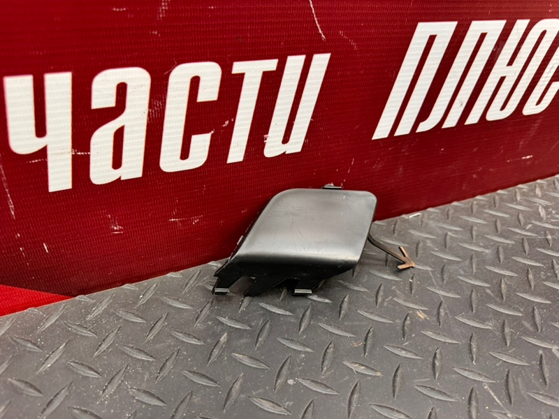 Заглушка буксировочного крюка - фото 2