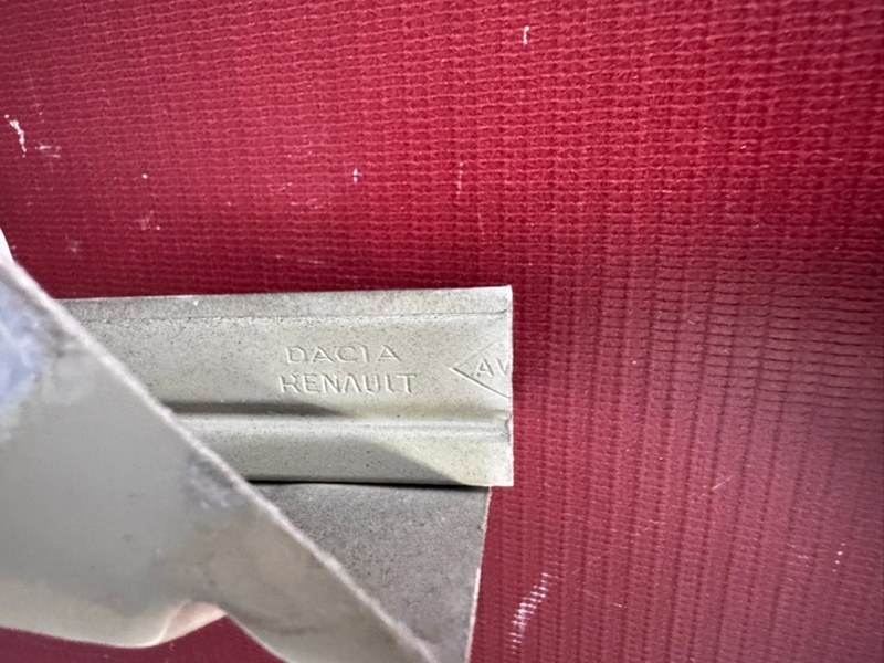 Направляющая стекла     двери - фото 6