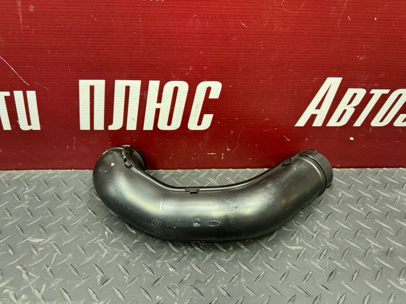 Патрубок воздушного фильтра - фото 1