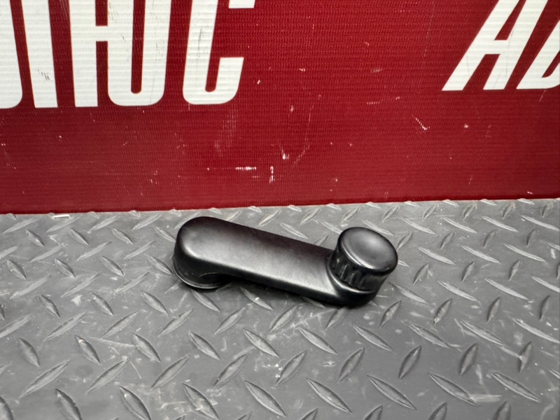 Ручка стеклоподъемника - фото 4